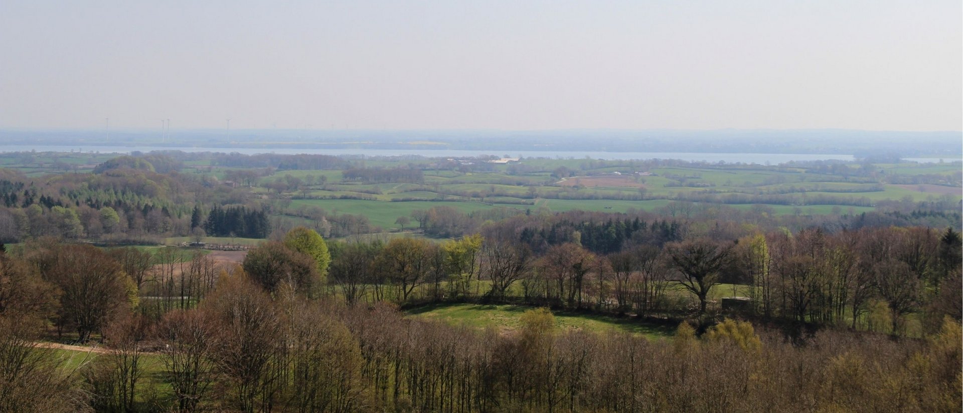 Panormablick über den Naturpark Hüttener Berge