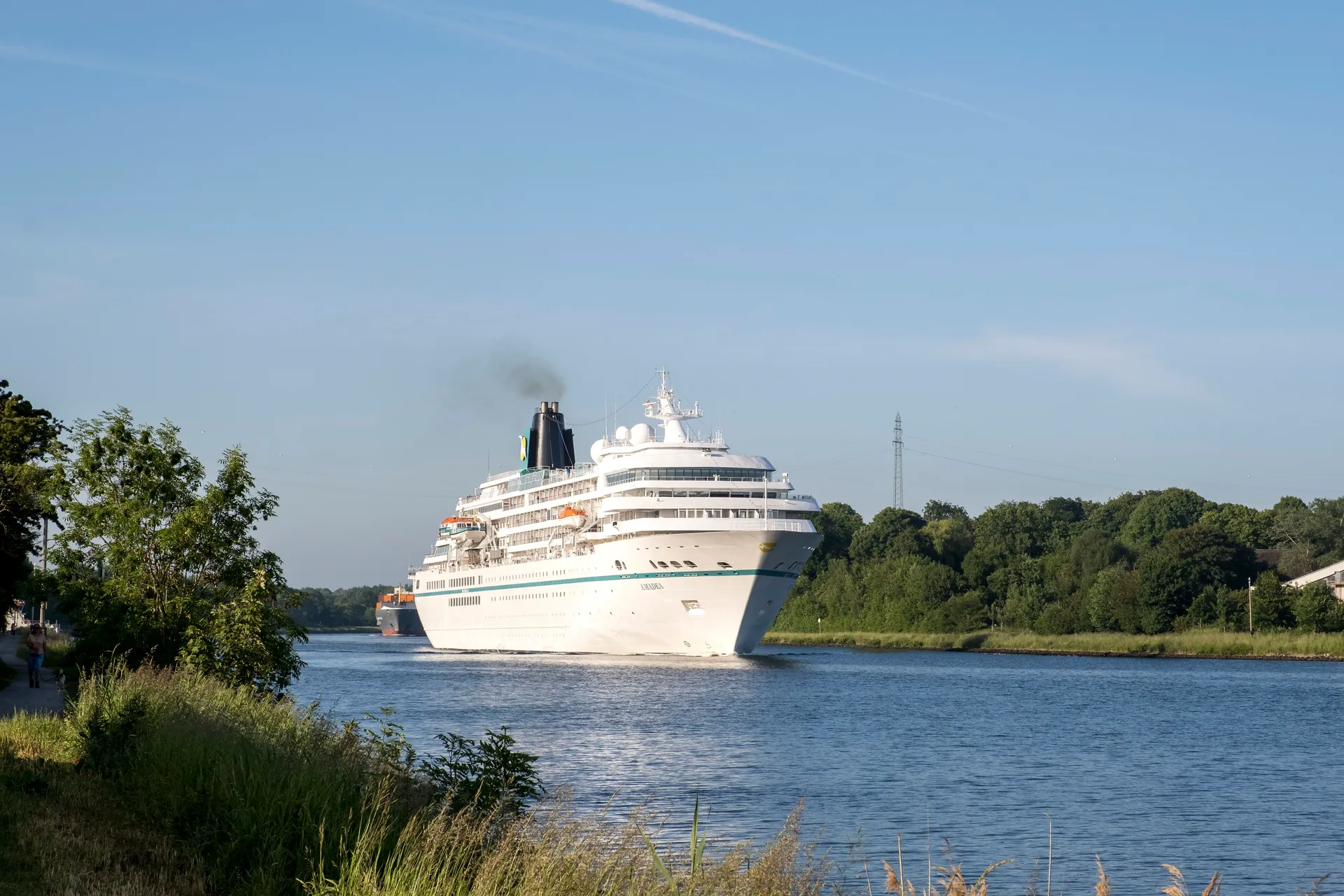 Traumschiff Nord-Ostsee-Kanal