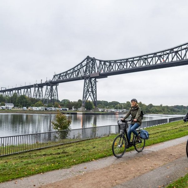 Radwege NOK Rendsburg Eisenbahnhochbrücke "Eiserne Lady"