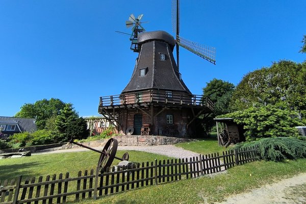 Historische Galerieholländer-Mühle in der Gemeinde Todenbüttel im Amt Mittelholstein