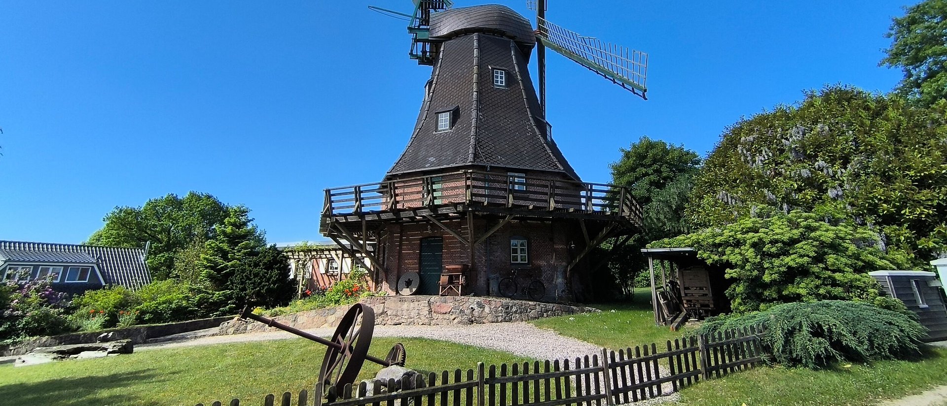 Historische Galerieholländer-Mühle in der Gemeinde Todenbüttel im Amt Mittelholstein