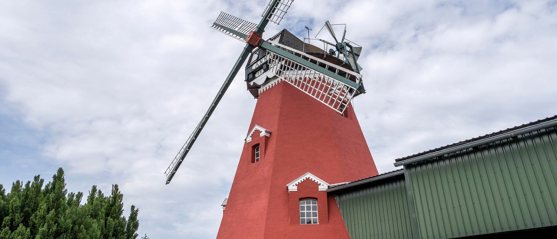 die rote Windmühle Anna in Nübbel 