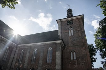 Der Turm von der Christkirche in Rendsburg Die Ev.- Luth. Christkirche in Rendsburg mit Turm