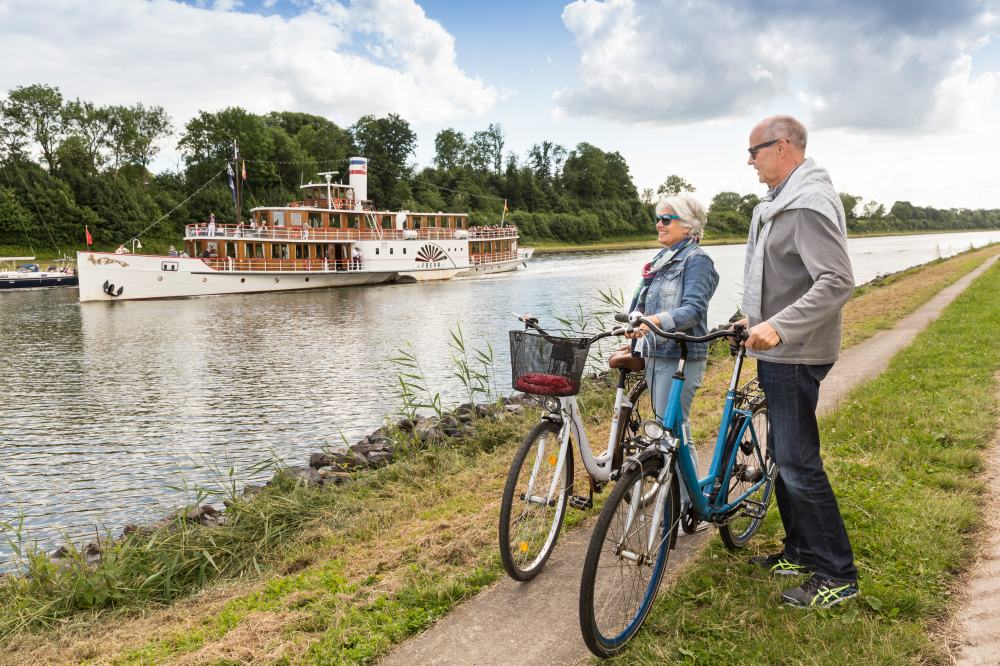 Nord-Ostsee-Kanal Raddampfer Freya