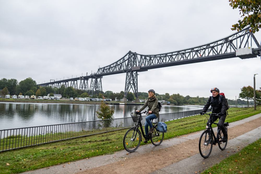 Radwege am NOK Rendsburg Eisenbahnhochbrücke 